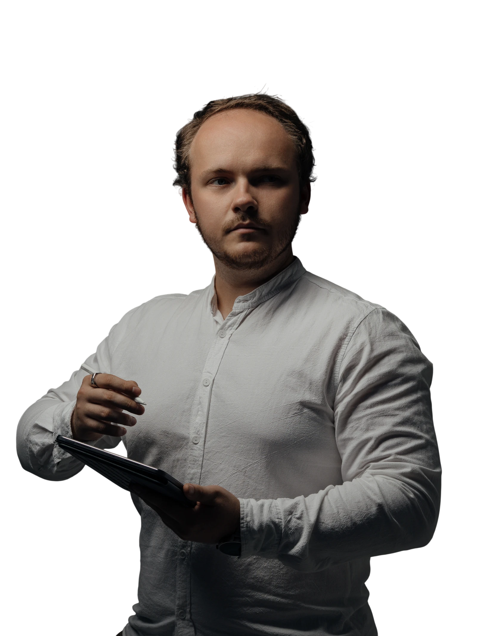 Никита Емелин с планшетом и стилусом